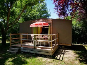 Outdoor dining - Camping 3 étoiles - Piscine  - ccbfgc0 (Collias)