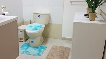 Comfort-Apartment, Nichtraucher, Gartenblick | Badezimmer