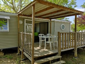 Outdoor dining - Camping 3 étoiles - Piscine  - ccbfgca (Collias)