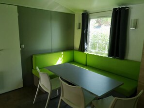 Dining - Camping 3 étoiles - Piscine  - ccbfgcb (Collias)