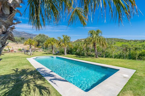 Cubo's El Valentin Rural House & Saltwater Pool / terrasse / cheminée / barbecue / vue sur la montagne