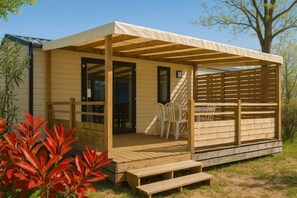 Outdoor dining - Camping 3 étoiles - Piscine  - ccbfgcd (Collias)