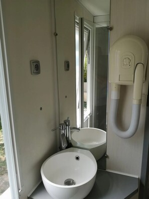 Bathroom - Camping 3 étoiles - Piscine  - ccbfgcg (Collias)