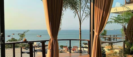 Deluxe Double Room, 1 King Bed, Balcony, Sea View | Desk, blackout drapes, iron/ironing board, free WiFi