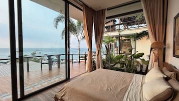 Quarto casal luxo, 1 cama King, sacada, vista para o mar