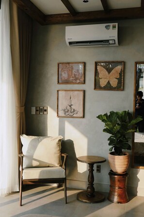 Habitació doble Deluxe, 1 llit de matrimoni gran, balcó, vistes al mar | Interior