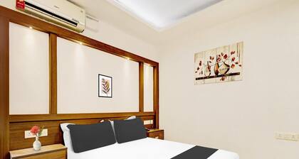 Super Hotel O Kazhakoottam