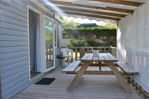 Outdoor dining - Camping 4 étoiles - Piscine  - ccbecci (Gourdon)