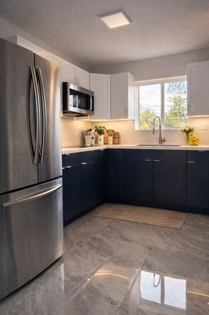 Private kitchen - Zero Stress Apartment (Miami)