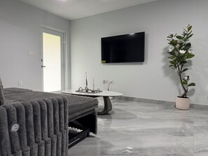 Interior - Zero Stress Apartment (Miami)