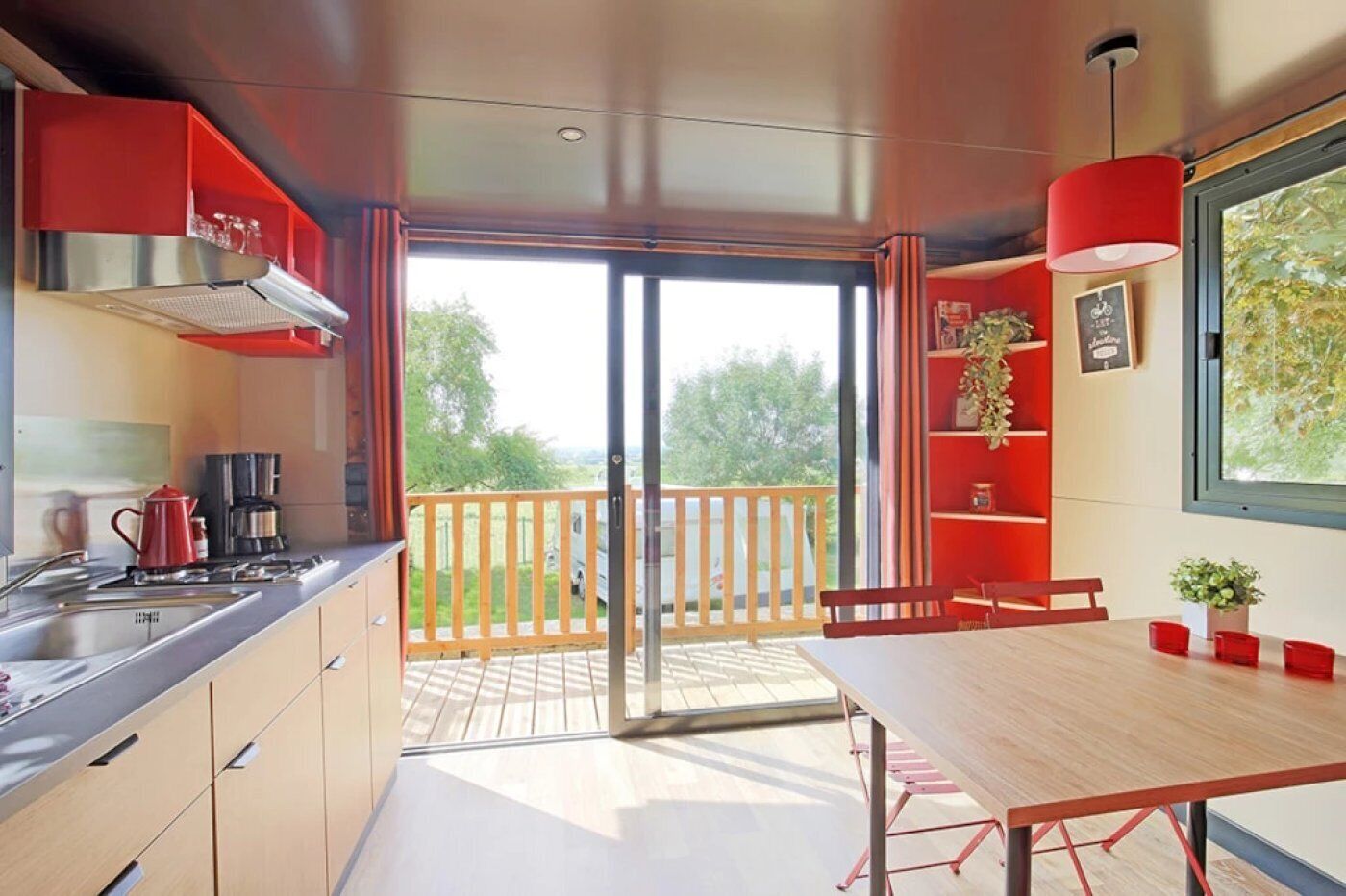 Fridge, microwave, stovetop