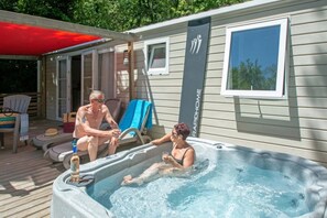 Terrace/patio - Camping 4 étoiles - Piscine  - ccbehhe (Saignon)