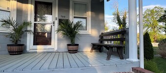 Welcoming 3 bedroom  private entry with AC in charming Wilmington