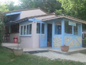 Exterior - Camping 3 étoiles - Piscine  - ccbfg0e (Chauffour-sur-Vell)