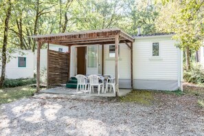 Outdoor dining - Camping 3 étoiles - Piscine  - ccbfg0e (Chauffour-sur-Vell)