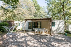 Outdoor dining - Camping 3 étoiles - Piscine  - ccbfg0f (Chauffour-sur-Vell)