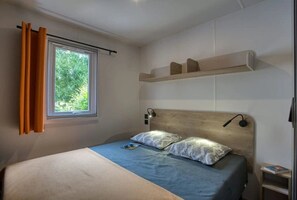 4 bedrooms, WiFi - Camping 3 étoiles - Piscine  - ccbfged (Groléjac)