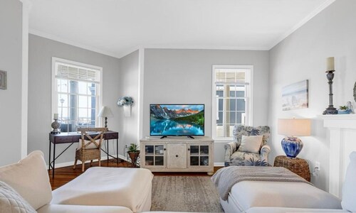 Oceanfront Escape | 3BR/2BA w/ Views & Parking