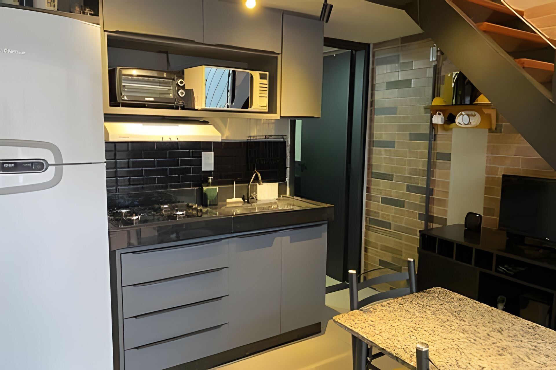 Fridge, microwave, oven, coffee/tea maker