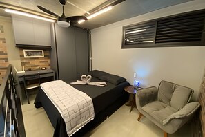 Iron/ironing board, bed sheets - Loft with Hydromassage in Araxá (Araxá)
