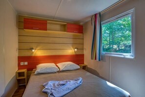 2 bedrooms, WiFi - Camping 3 étoiles - Piscine  - ccbfgfc (Groléjac)