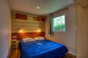 2 bedrooms, WiFi - Camping 3 étoiles - Piscine  - ccbfgfd (Groléjac)