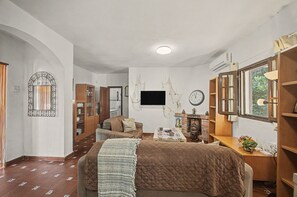 Unclassified image, 3 of 37, button - Country House 'La Hacienda Campo De Borja' with Private Pool, Wi-Fi & Air Conditioning (Conil de la Frontera)