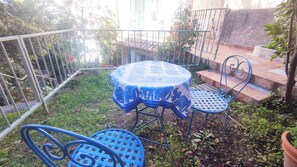 Outdoor dining - Haut de Maison T3 sur Jardin - Carqueiranne (Carqueiranne)