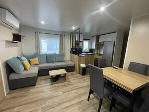 TV - Camping 4 étoiles - Parc aquatique - ccbfgah (Les Mathes)