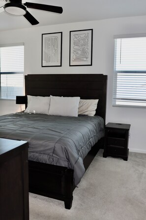 3 bedrooms, desk, free WiFi, bed sheets