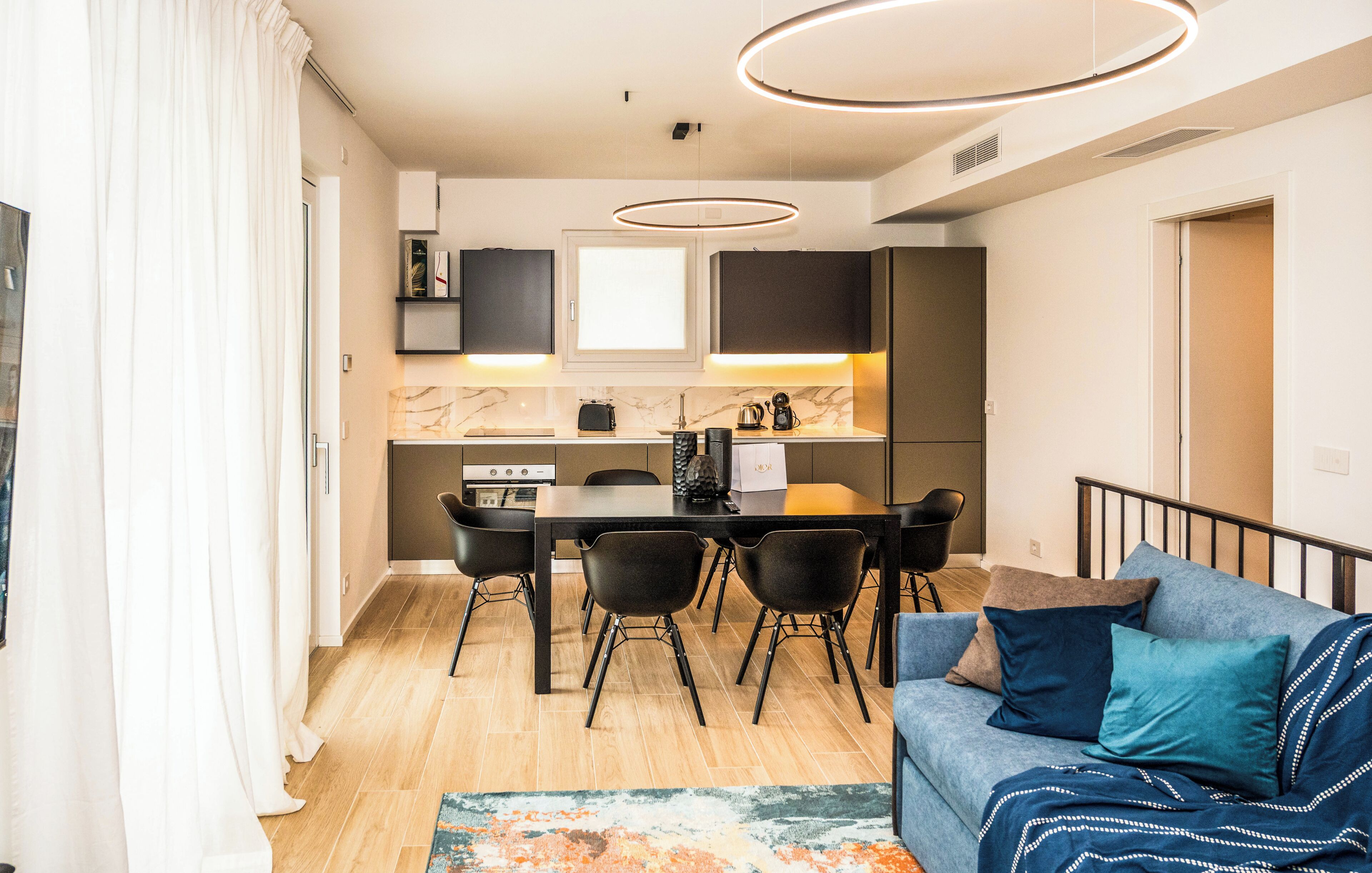 Departamento superior, patio | Interior