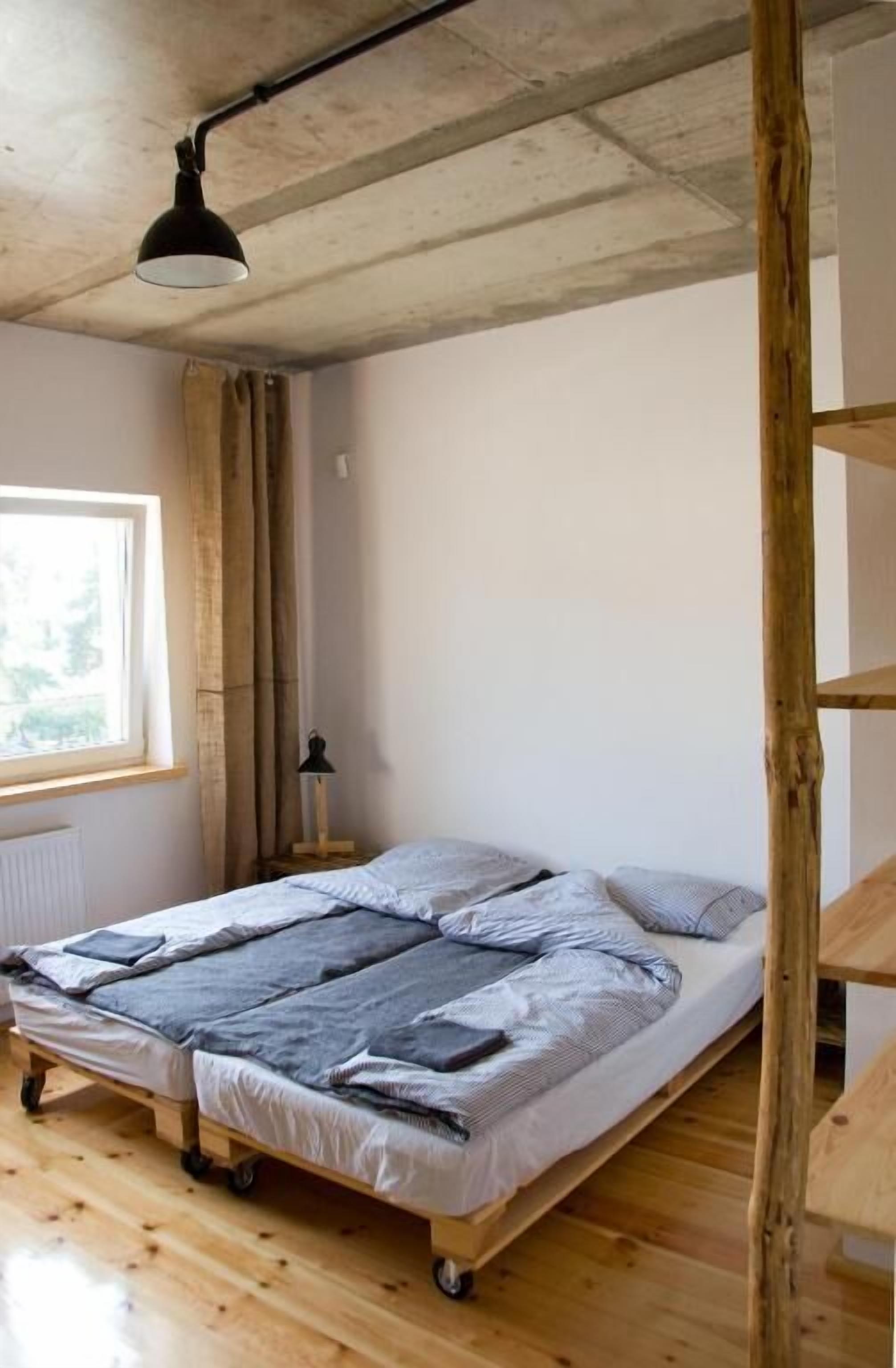 Apartment, Balkon, Gartenblick