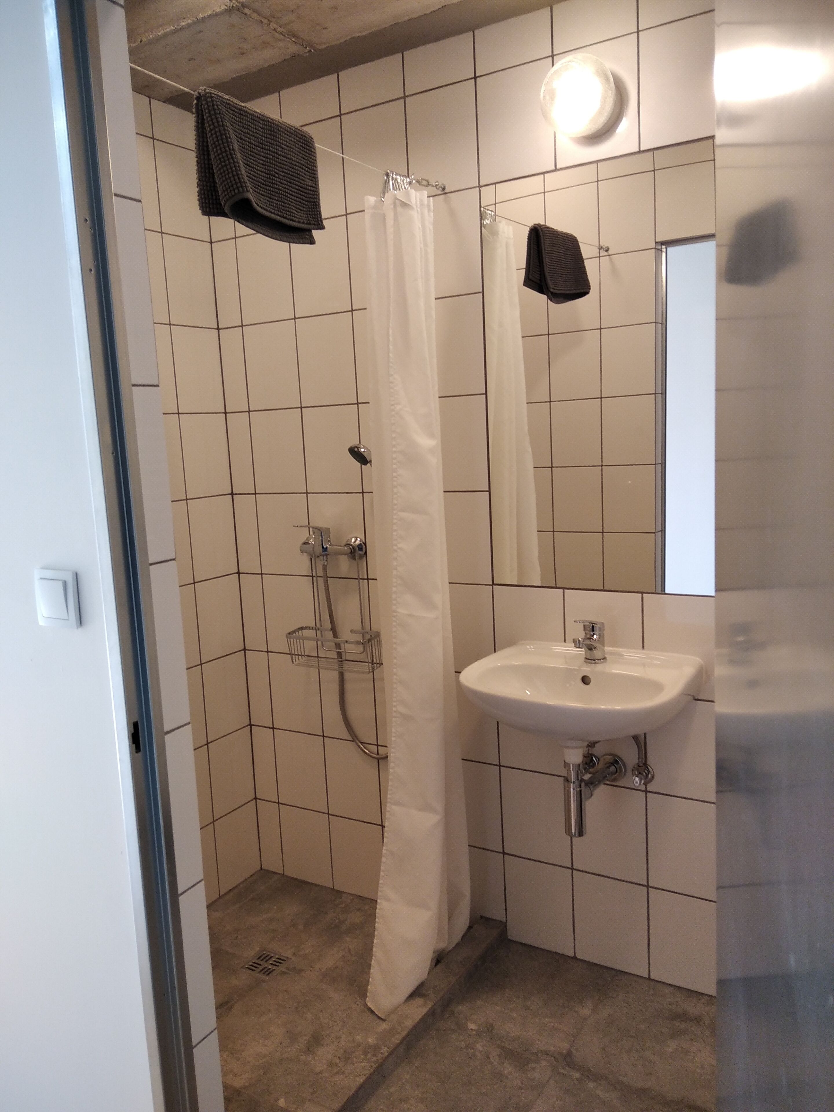 Doppelzimmer, Balkon, Gartenblick | Badezimmer