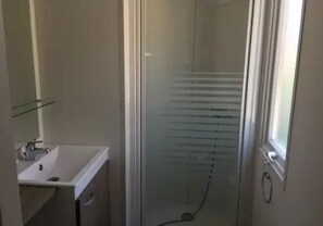 Bathroom - Camping 3 étoiles - Piscine  - ccbfi0c (Bouzic)