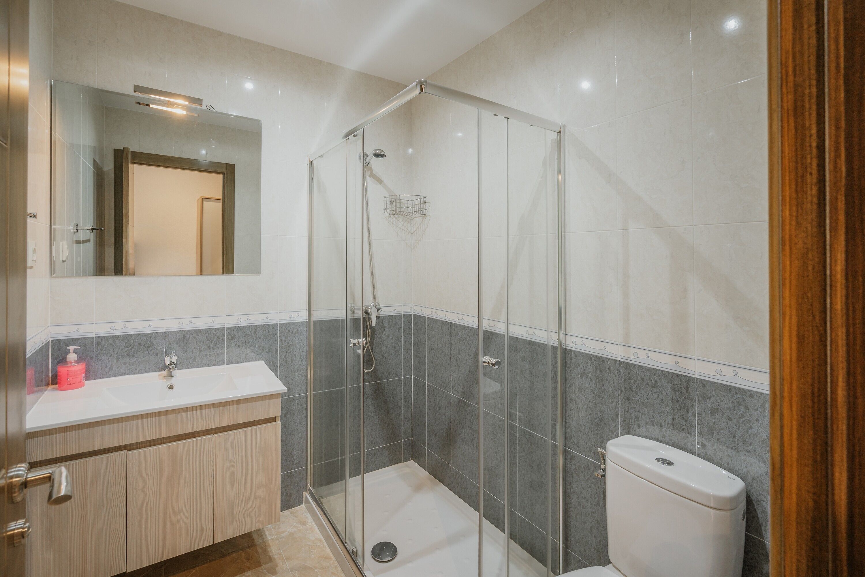 Een douche, handdoeken