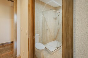 Shower, towels