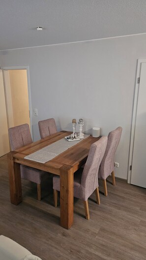 Dining - Beautiful vacation apartment near the beach Timmendorfer Strand (Timmendorfer Strand)