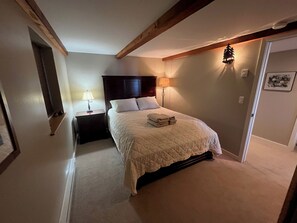 WiFi, bed sheets - Private 3-bedroom Guesthouse with beautiful views of Kachemak Bay. (Homer)