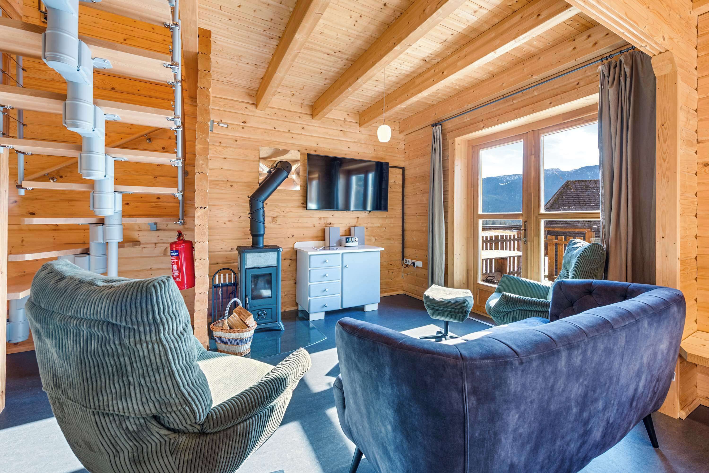 Fernseher, Kamin, Arbeitsbereiche