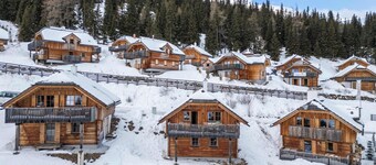 Chalet Lachtal | Ski-in/out | Fireplace | Balcony