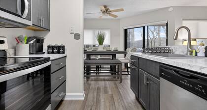 Mystic Sunrise Pocono Condo | Lake Harmony | Pool