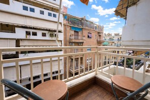 Property grounds - Athens Getaway - Perfect Stay for 4 by ΜΡS (Athina)