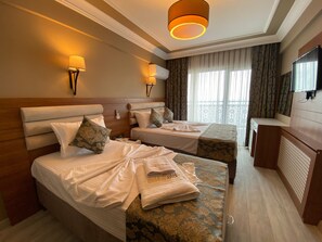 Chambre Triple Deluxe, balcon, vue mer