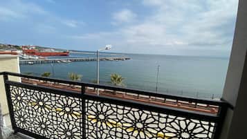 Tripla Deluxe, balcone, vista mare | Vista dalla camera