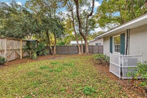Property grounds - Great home on the South end of St Simons (Saint Simons Island)