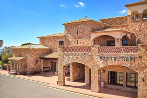 Apartment | Exterior - Apartment Inmas Nou With Shared Pool (Castell-Platja d'Aro)