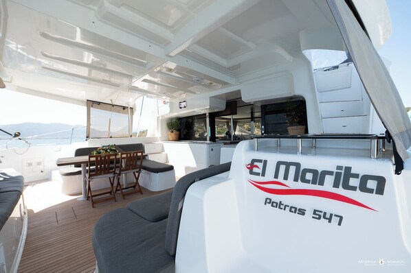 Outdoor dining - Sun-Kissed Sailing Adventure in the Ionian Islands, Lefkada (Lefkada)