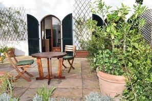 Outdoor dining - Green Oasis 2 (Lacona)