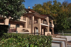 House | Exterior - Holiday Home in Assisi Near Mount Subasio (Assisi)
