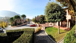 House | Garden - Holiday Home in Assisi Near Mount Subasio (Assisi)